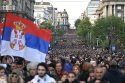 Biểu tình lan rộng, Tổng thống Serbia cảnh báo về 'cách mạng màu'