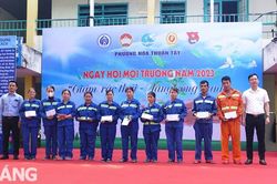 Phường Hòa Thuận Tây thu gom hơn 900 lít dầu ăn đã qua sử dụng để tái chế