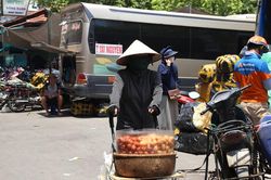 Bắc Bộ và Trung Bộ nắng nóng gay gắt, có nơi trên 40 độ C