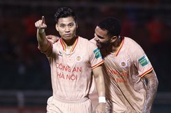 Văn Thanh tỏa sáng rực rỡ trong trận thắng của CAHN
