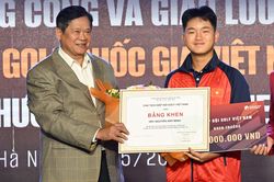 Tuyển golf Việt Nam nhận 750 triệu đồng tiền thưởng