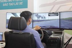 Thi bằng lái xe trên phần mềm mô phỏng: Mới bắt đầu đã nhiều bất cập