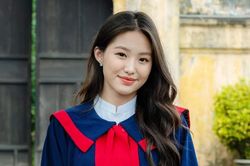 Hoa khôi bóng chuyền Kim Huệ nhắn nhủ về sự học với 'ái nữ', nhận bão like vì quá chuẩn