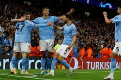 Man City vô địch Ngoại hạng Anh, sẵn sàng cho cú 'ăn 3' thần thánh