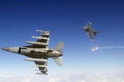 Mỹ 'bật đèn xanh' việc gửi F16 cho Ukraine; Nga cảnh báo