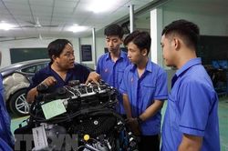 Tốt nghiệp THCS: Còn nhiều con đường để học sinh sau lớp 9 lựa chọn