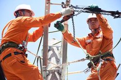 EVNHANOI ứng trực 100% quân số, khôi phục nhanh nhất các sự cố điện