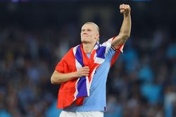 Man City vô địch Ngoại Hạng Anh