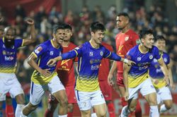 Bóng đá Việt Nam ngày 22/5: Hà Nội vs Đà Nẵng (19h15), U17 Việt Nam tạo bất ngờ lớn