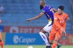 HLV Phan Thanh Hùng thở phào khi cầm hòa Hà Nội FC