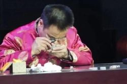 Thẩm định ngọc bội đeo 10 năm, kết quả khiến ai cũng giật mình