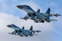 Mỹ tính lắp tên lửa AIM-120 AMRAAM lên tiêm kích Liên Xô