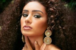 Miss Grand Guatemala chính thức lộ diện, nhìn profile mà lo lắng cho đại diện Việt Nam
