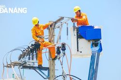 Tăng cường tiết kiệm điện mùa nắng nóng