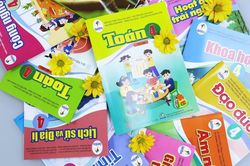 Phê duyệt danh mục sách giáo khoa lớp 4