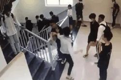 Nam sinh trường ĐH FPT bị bạn đánh dã man, chảy máu đầu phải nhập viện cấp cứu