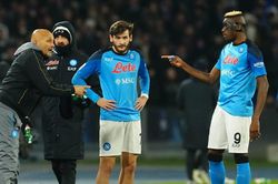 Hỗn mang tại Napoli: Ngay sau ngày vui là đêm đen vô tận?