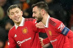 Huyền thoại Liverpool công khai xin lỗi sao MU