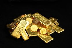 Giá vàng 23/5: 56,7 triệu đồng/lượng, vàng bị áp lực giảm giá khi Fed vẫn còn 'diều hâu'