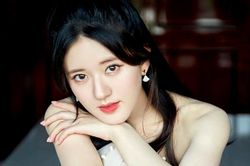 Triệu Lộ Tư khiến cả ê-kíp làm phim phải lùi lịch ghi hình tận nửa năm, nhà sản xuất nói gì?