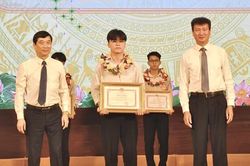 Yên Bái: Tuyên dương học sinh, giáo viên có thành tích xuất sắc trong năm học 2022-2023