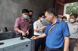 Khách du lịch tại Văn Miếu- Quốc Tử Giám có thể mua vé điện tử theo cách mới