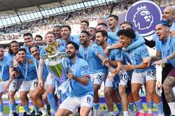 Man City đã vô địch nhưng vẫn cần vô địch nữa