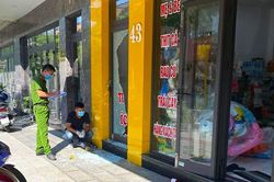 Truy xét 3 thanh niên đập cửa kính siêu thị để trộm tiền và hàng tại Đà Nẵng