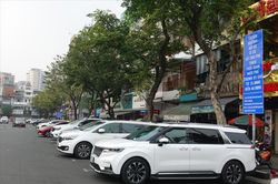 Trường hợp nào được sử dụng tạm thời một phần hè phố ở TPHCM mà không phải cấp phép?