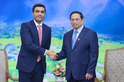 Adani Group cam kết rót 10 tỉ USD vào Việt Nam, làm hệ sinh thái cảng biển, điện gió, điện mặt trời