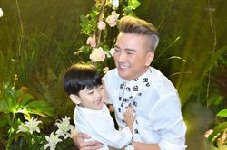 Đàm Vĩnh Hưng 'xỉu up, xỉu down' trước màn đối đáp cực thông minh của quý tử