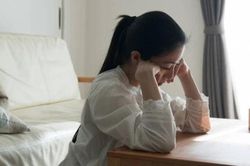 Trước sự thờ ơ của chồng, tôi không muốn sinh con thứ hai