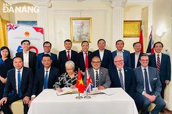 Đoàn công tác thành phố Đà Nẵng làm việc với chính quyền thành phố Birmingham