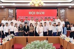 Hội đàm hợp tác phát triển du lịch biên giới