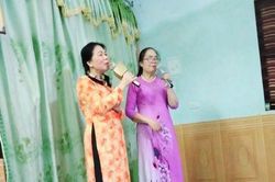Từ nhóm chè xanh đến văn nghệ karaoke