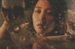 Ca sĩ Văn Mai Hương ra mắt Music video 'Mưa tháng sáu'