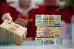 Lãi suất ngân hàng 24/5: Thêm ngân hàng hạ lãi suất