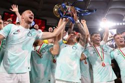 Lautaro Martinez tỏa sáng, Inter Milan đoạt cúp Ý lần thứ chín
