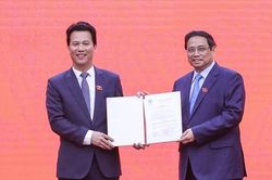 Thủ tướng Phạm Minh Chính trao Quyết định bổ nhiệm tân Bộ trưởng Bộ Tài nguyên và Môi trường