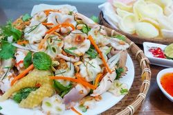 Những món ngon trứ danh đất Bình Dương, gỏi gà măng cụt cũng nằm Top đầu