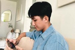 Khả Ngân khoe ảnh em trai, dân tình liên tục 'apply' làm em dâu