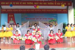 Phòng Giáo dục và Đào tạo Yên Mô ra mắt mô hình trường học 'Xanh - sạch- đẹp - an toàn - hạnh phúc'