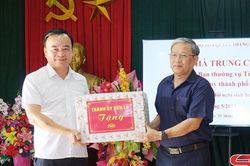 Đồng chí Bí thư Thành ủy Sơn La dự sinh hoạt chi bộ cơ sở