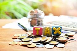 Chính phủ trình Quốc hội xem xét giảm 2% thuế VAT trong 6 tháng cuối năm 2023