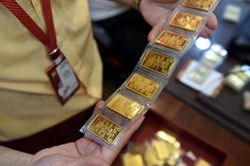 Giá vàng hôm nay - ngày 25/5 mới nhất: Lao dốc dữ dội