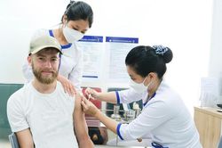 Nhiều người chủ động tiêm dự phòng dại mùa nóng