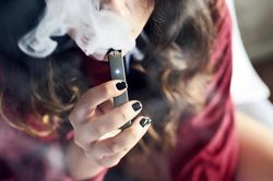 Sẽ ngăn hút thuốc lá điện tử, shisha trong cộng đồng