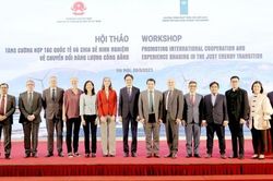 Tăng cường hợp tác quốc tế và chia sẻ kinh nghiệm về chuyển đổi năng lượng công bằng