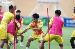HLV Huy Hoàng: Sông Lam Nghệ An quyết tâm giành kết quả khả quan trên sân Hàng Đẫy