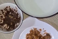 'Khóc thét' với người phụ nữ hướng dẫn nấu cơm gia đình tiết kiệm: Canh nước lọc, thịt heo 5.000 đồng